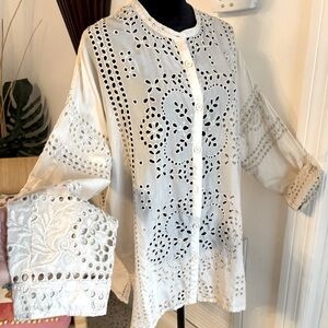 JOHNNY WAS Ivory Embroidered Long Sleeve Shirt! Absolutely Gorgeous! Roll Sleeve